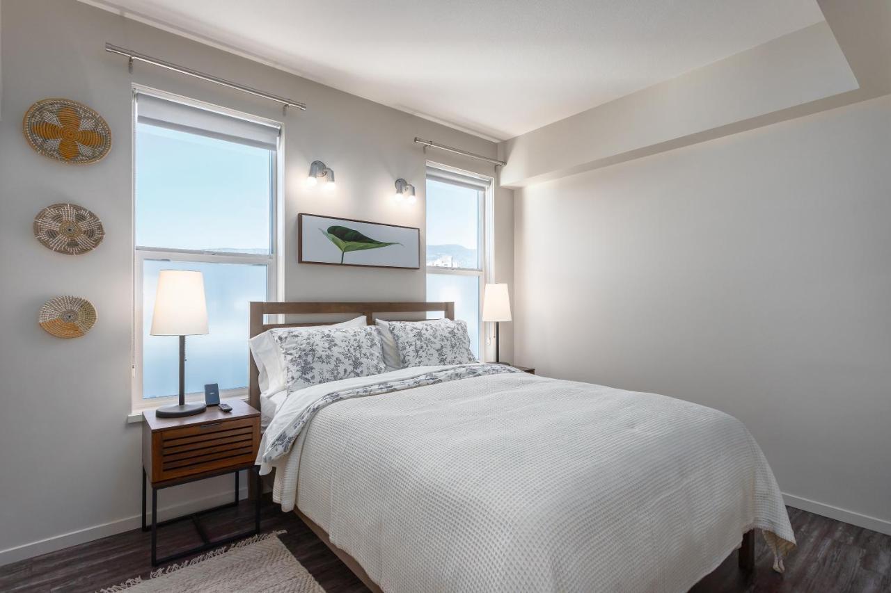 Corner Nest - Luxury Brand New Top Floor 2Bedroom Condo Келоуна Экстерьер фото